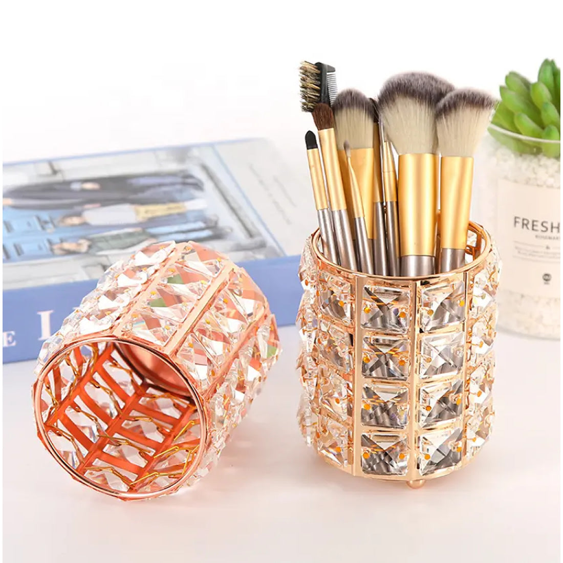 Nail Art Brush Stand for Makeup Brushes &amp; Nail Art Accessories